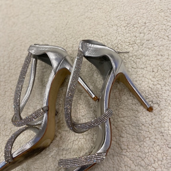 Sandals - Picture 2 of 3